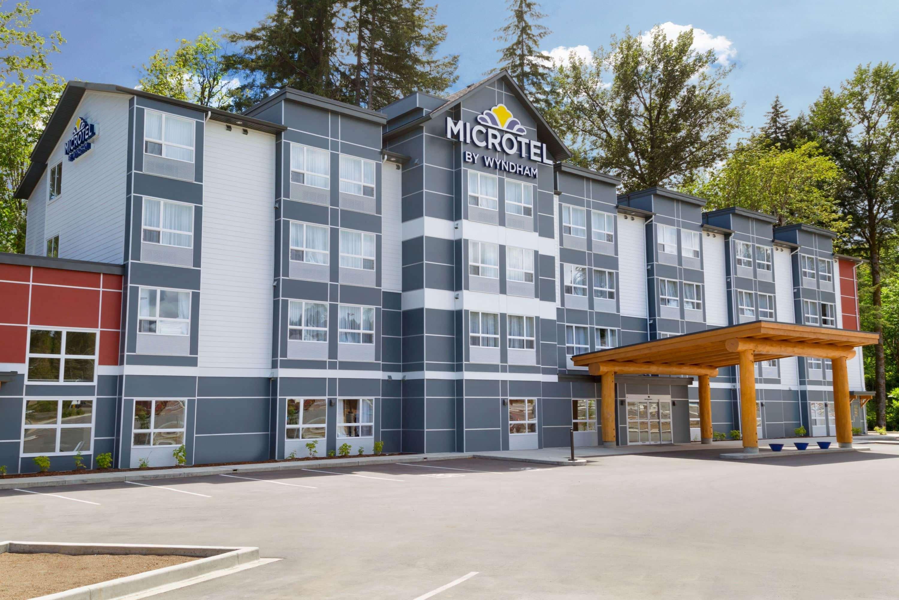 Microtel Inn & Suites By Wyndham Oyster Bay Ladysmith Exterior foto